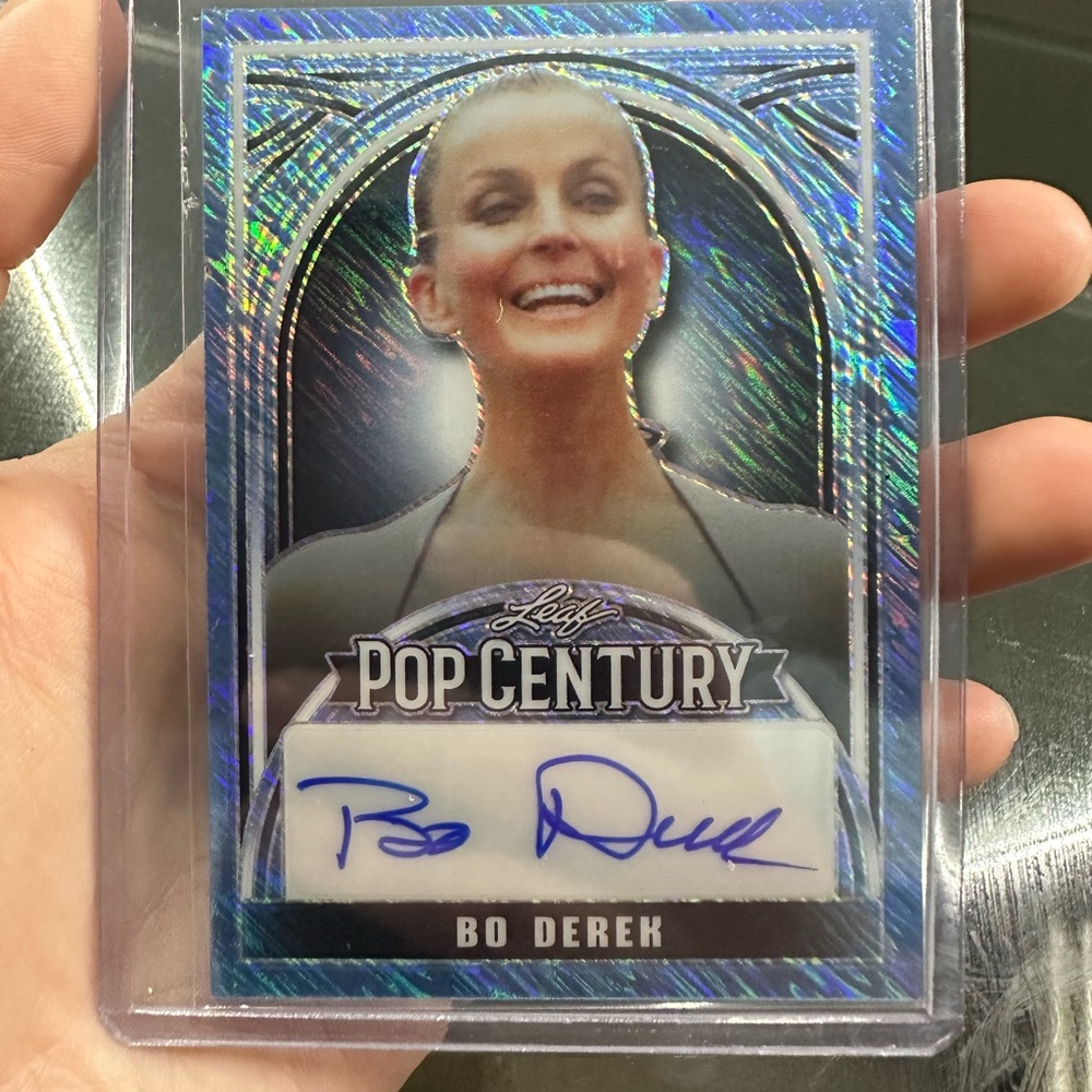 Bo Derek autographed Leaf card 2/15